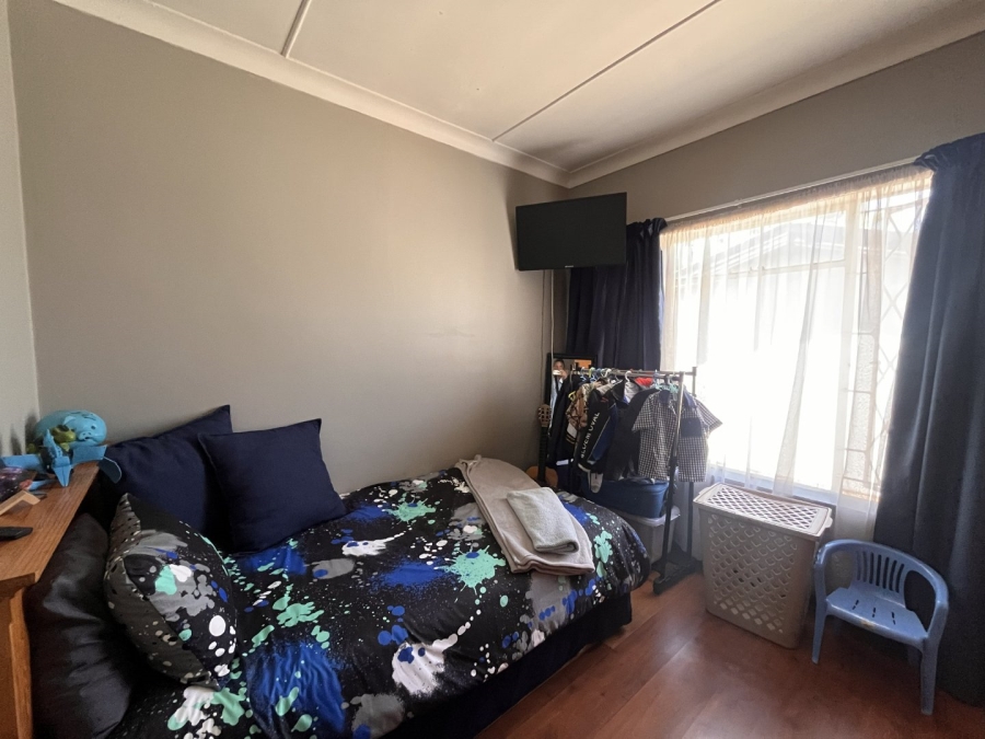 4 Bedroom Property for Sale in Generaal De Wet Free State